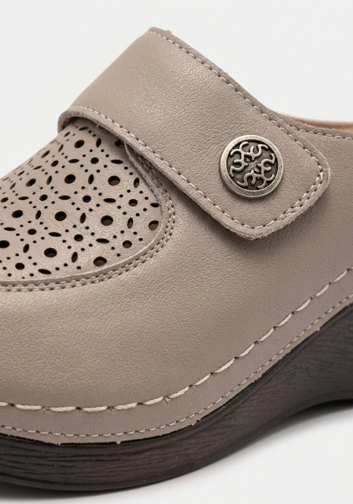Дамски ортопедични чехли на платформа от естествена кожа Bosido 501 Brown